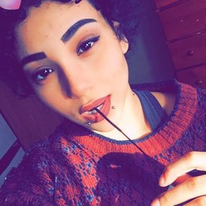 Meet your Posher, Denitza